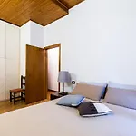 Apartman Quarenghi 31c *