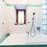 Апартаменти Quarenghi 31c *